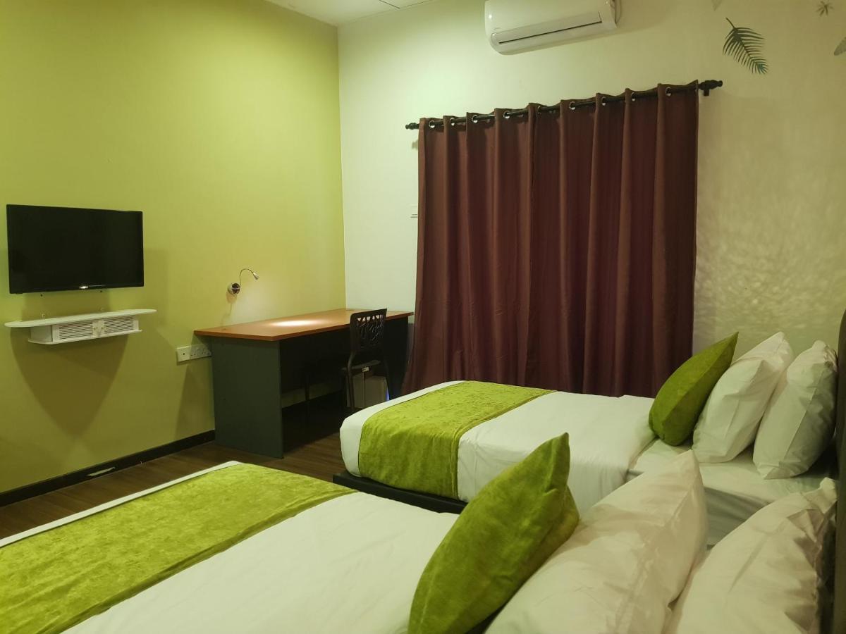 Pangkor Holiday Resort Kampong Sungai Udang Ngoại thất bức ảnh