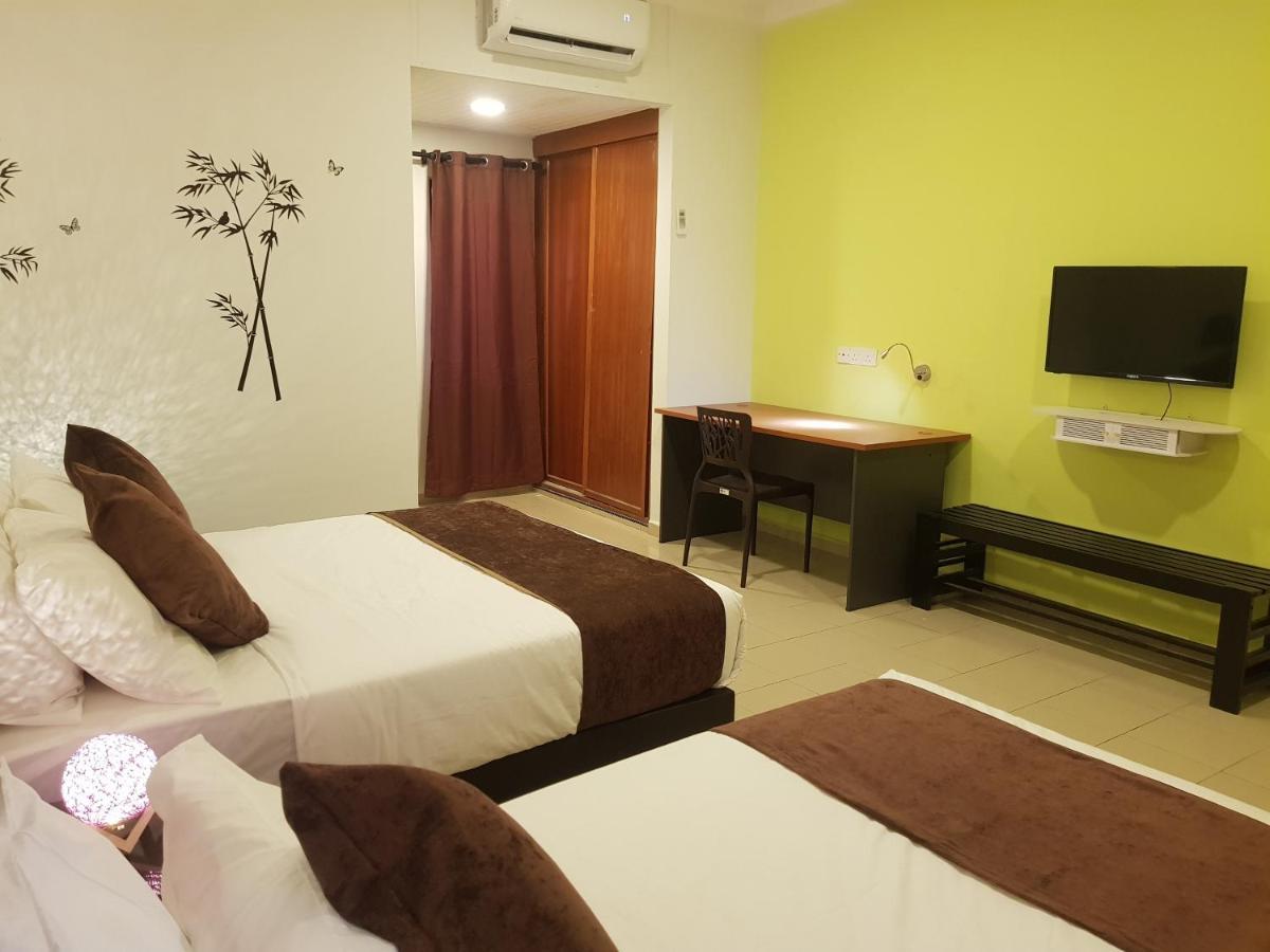 Pangkor Holiday Resort Kampong Sungai Udang Ngoại thất bức ảnh