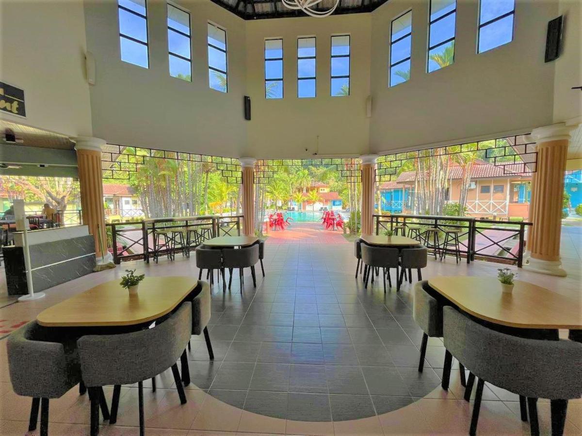 Pangkor Holiday Resort Kampong Sungai Udang Ngoại thất bức ảnh